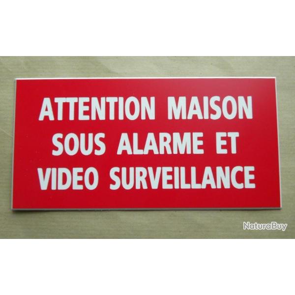 Plaque adhsive "ATTENTION MAISON SOUS ALARME ET VIDEO SURVEILLANCE" format 48 x 100 mm fond ROUGE