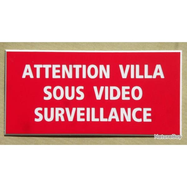 Plaque adhsive "ATTENTION VILLA SOUS VIDEO SURVEILLANCE" format 48 x 100 mm fond ROUGE