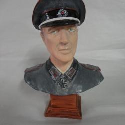 Buste officier allemand 39/45, polychrome