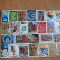 le lot de 37 timbres italie