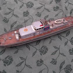 maquette de bateau Marine Nationale en bois