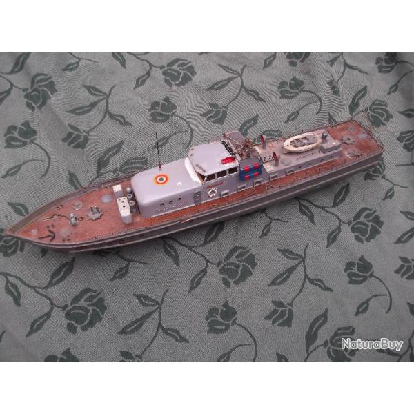 maquette de bateau Marine Nationale en bois