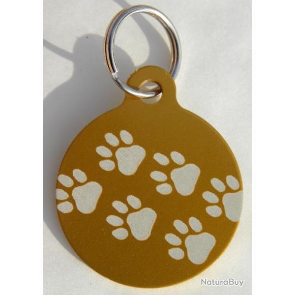 MEDAILLE Grave chien dore 32 mm"patte" grand modle gravure, personnalisation offerte