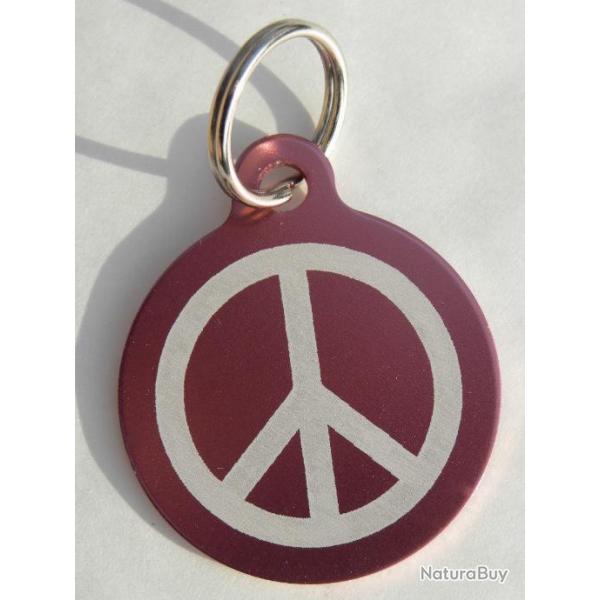 MEDAILLE Grave chien rose 32 mm"peace and love" grand modle gravure, personnalisation offerte
