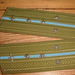 Rare épaulettes soviétique de capitaine d'aviation.