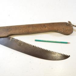 Ancien grand couteau scie pliant 40cm / 78cm. Outil menuisier, forestier ?