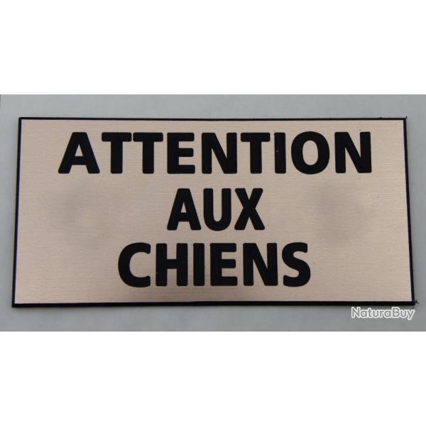 panneau "ATTENTION AUX CHIENS" dimensions 98 x 200 mm fond CUIVRE