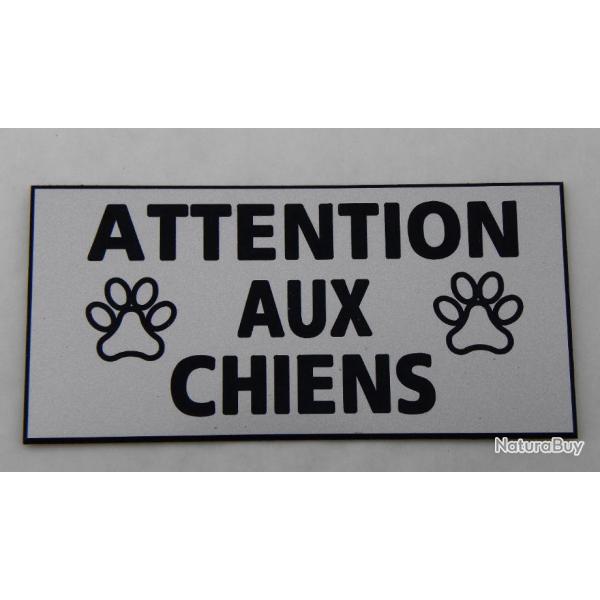 Plaque adhsive "ATTENTION AUX CHIENS " format 48 x 100 mm fond ARGENT