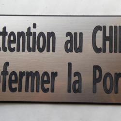 panneau "Attention au CHIEN Refermer la Porte" format 98 x 200 mm fond CUIVRE