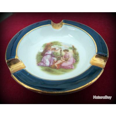 Cendrier En Porcelaine Emaillee Avec Scene De Genre Numerote 409 Mi 20eme Objet De Collection Objets Divers 4724471