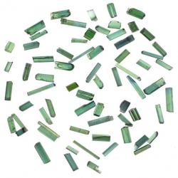 Petits cristaux de tourmaline verte (Elbaïte) - Qualité extra - 0.5 à 2 cm - Lot de 4
