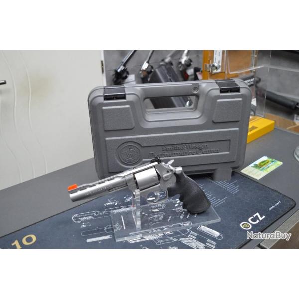 Revolver Smith & wesson 686 Plus with vented performance center Calibre 357mag/38sp Neuf