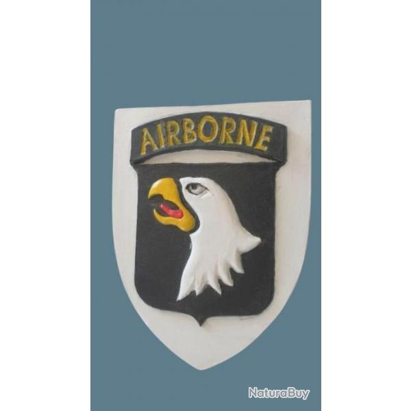 Blason Artisanal de la 101 Airborne ( Polychrome) avec accroche au dos
