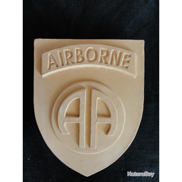 Blason 82me Airborne - Couleur terre cuite - avec accroche