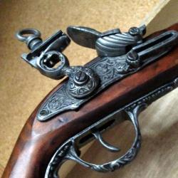 PISTOLET à SILEX Reproduction Arme XVIIIe s. Pistole Gun Weapon 47cm Decoration