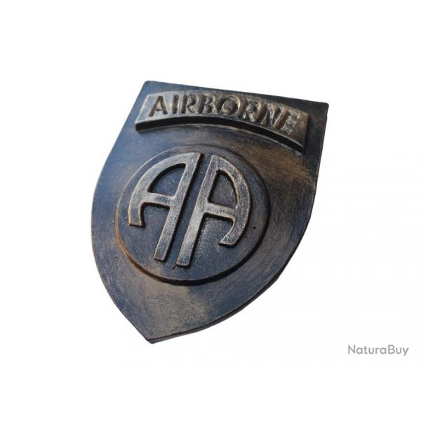 Blason Artisanal reprsentant l'emblme de la 82 Airborne  ( Finition bronze )