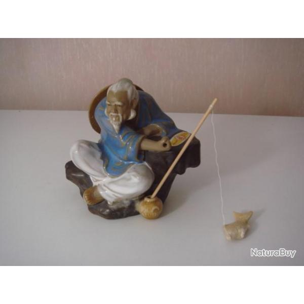 statuette pcheur en porcelaine de chine hauteur 10 cm x 11 cm