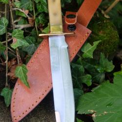 Couteau de Trappeur Manche Os Lame Acier Carbone 1055 Etui Cuir Fabric Artisanale Couteau de Chasse