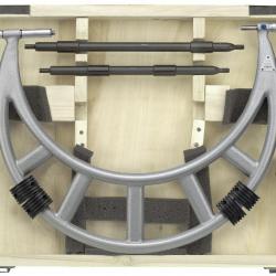 Micromètre extérieur de précision avec deux broches de mesure amovibles 25+50 mm pas de 0,5 mm plag