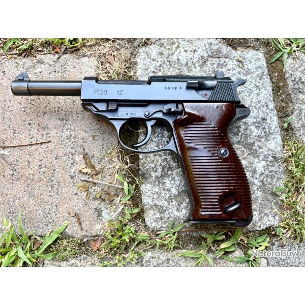 PISTOLET walther P 38 dat de 1944 calibre 9 PARABELLUM (9X19) code BYF 44 MAUSER  WW2  P38