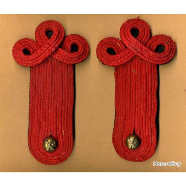 Epaulettes trfles rouge pour Dolman  -  Artillerie