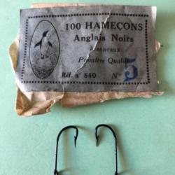 100 hameçon n 5 oeillet réf 840 noir renversé tige moyenne simple peche carnassiers pingouin