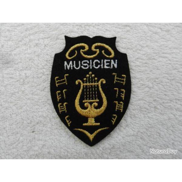 Insigne badge militaire franais musicien