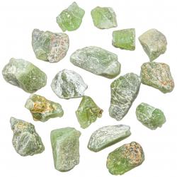 Petites pierres brutes de péridot - 1.5 à 2.5 cm - Lot de 2