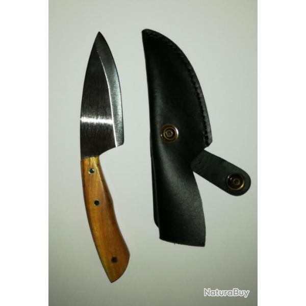 Couteau Artisanal de Gaucho Argentin Manche Bois Lame Ac. Inox Lg Totale 19cm Personnalisable