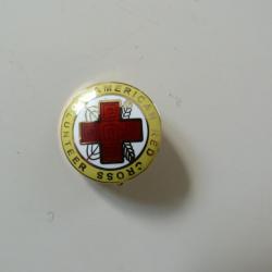 INSIGNE METAL DE LA CROIX ROUGE AMERICAINE