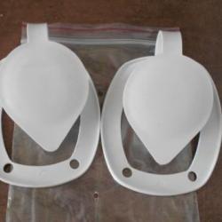 LOT DE 2 BOUCHONS BLANC POUR PORTE CANNE
