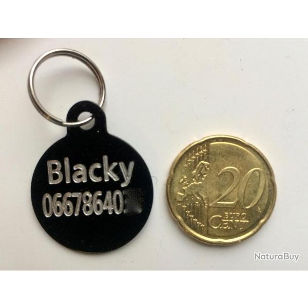 MEDAILLE Grave chien noire "ronde 25 mm" petit modle gravure, personnalisation offerte