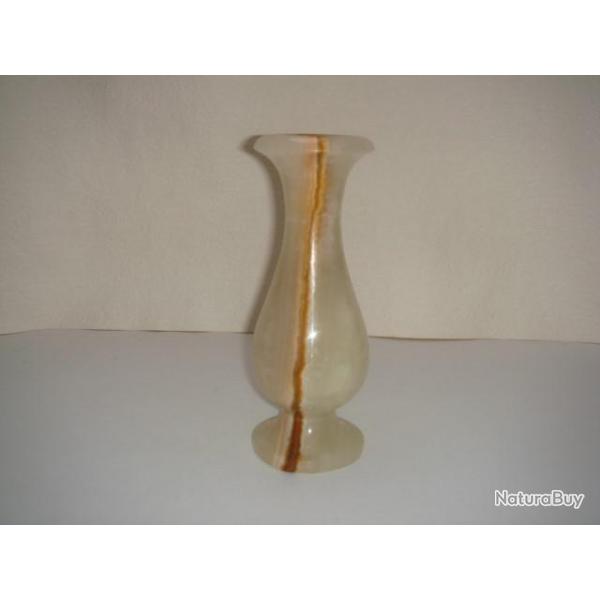 vase en onyx hauteur 19,5 cm trs bon tat
