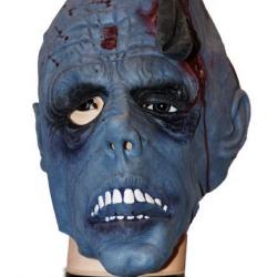 MASQUE EN LATEX ZOMBIE GRIS AVEC COUTEAU DANS LE CRANE