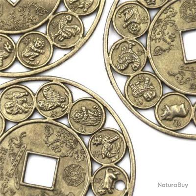 Porte-bonheur Chinois Sculpté Avec Pièce Et Clochette – Neuf Avec étiquettes – Idéal Décoration Ou Petit Cadeau