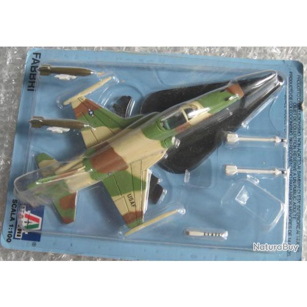 F-5E Tiger , MAQUETTES AVIONS, chelle : 1/100 + Fascicule