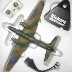 Vickers Wellington, Bombardiers et Géants du ciel