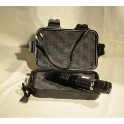 Lampe tactique avec taser (38Kv)