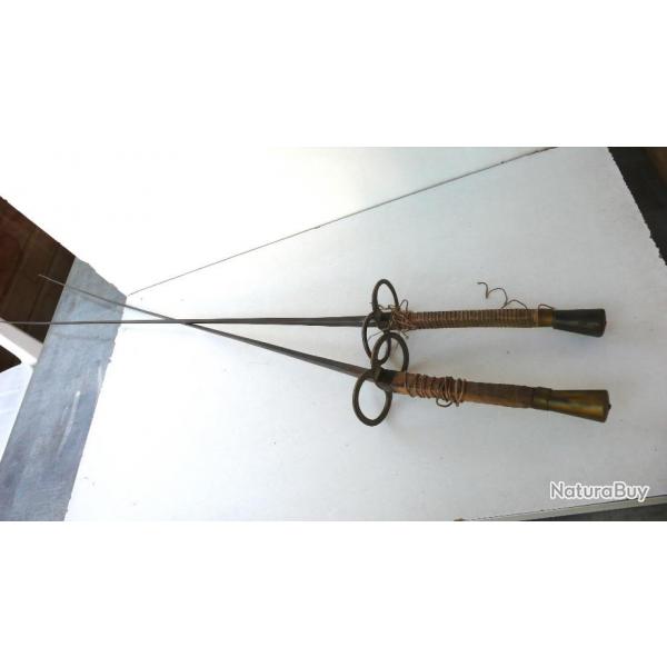 PAIRE DE FLEURETS DE DUEL  XIX me MARQUS "LOUIS ROCHETIN  St TIENNE  Lg  107 cm  DANS L' TAT