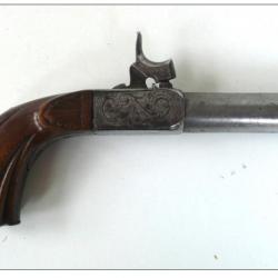 PISTOLET À COFFRE  XIXème  TRÈS BON ÉTAT   BEAU MODÈLE  À CROSSE  RENAISSANCE  FONCTIONNE   Lg 21 cm