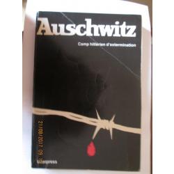Livre / AUSCHWITZ (camp hitlérien d'extermination)