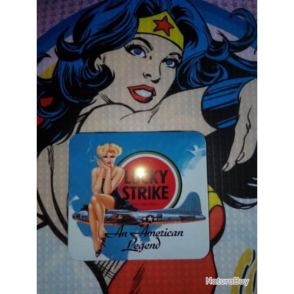 Pin up Amricaine USA AIR FORCE JOLIE FILLE  SEXY bote cigarettes en tle  Lucky strike JEEP WILLYS