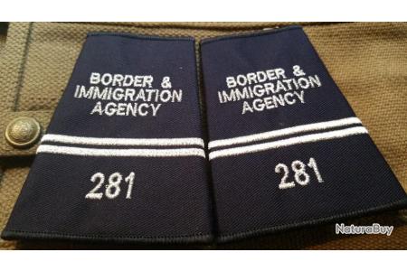 Lot De Deux Fourreaux Des Forces De L Ordre Anglaise Epaulettes Grades Galons 5733170