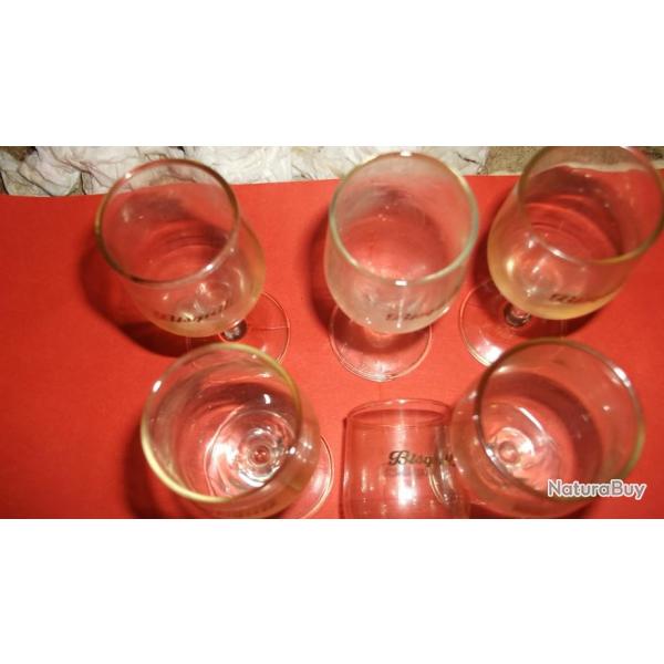 6 anciennes verres a Cognac " BISQUIT"