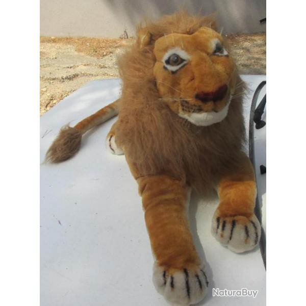 GRANDE PELUCHE LION