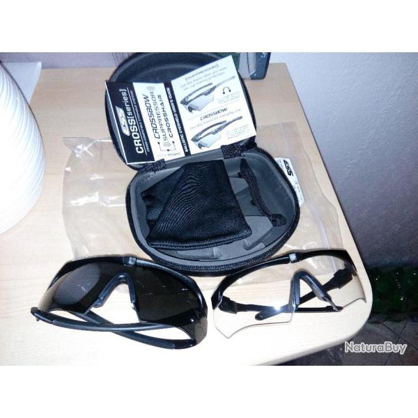 https://one.nbstatic.fr/uploaded/20190705/5759091/thumbs/600h600f_00001_2-paires-de-lunettes-Soleil-ESS-balistiques---lunette-tir---filliale-OAKLEY---armee-legion.jpg