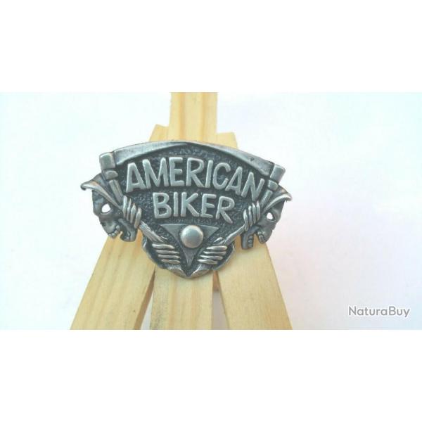 Vieil insigne American Biker  ( Fixation pin's ) - Hauteur : 30 mm -Largeur:45mm