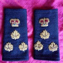 FOURREAUX D'ÉPAULES CANADA 1