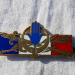 2 Broches Insignes Divers