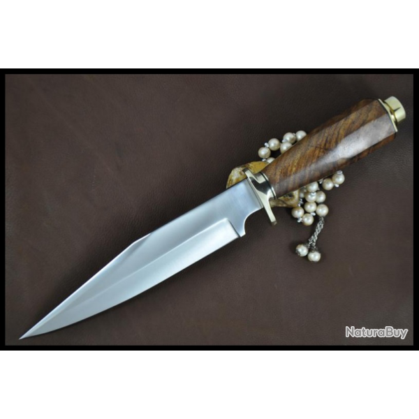 Couteau de chasse - Manche Noyer cisel - 440 C